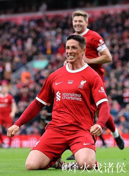 安菲尔德滑跪名场面 安菲尔德滑跪名场面